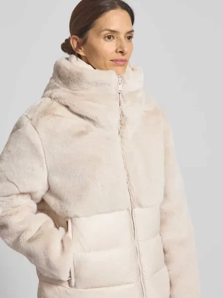 Kurtka pikowana Blauer biała