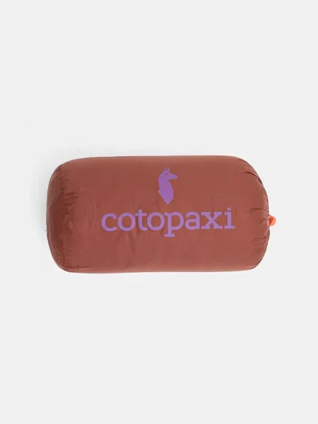 Cotopaxi sac de dormit matlasat cu funcție poncho Fuego bordo