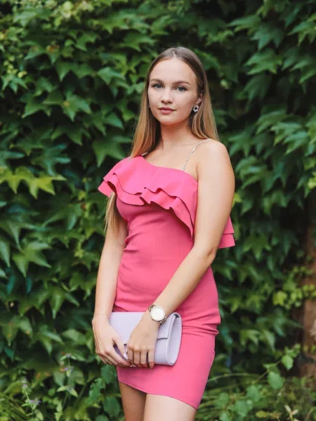 Sukienka koktajlowa Trendyol różowa