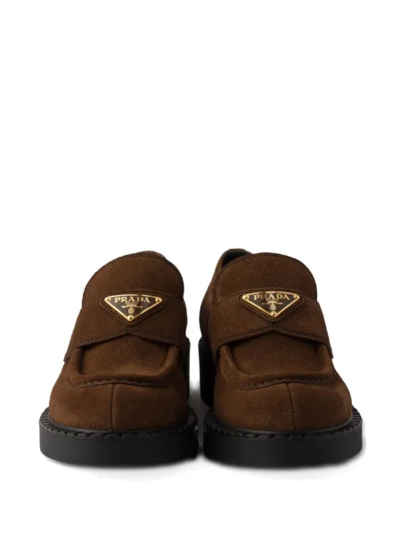 Pantofi loafer Prada din piele de căprioară maro