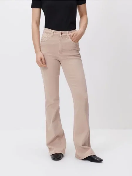 Reserved Blugi flare bej