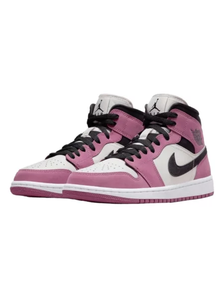 Členkové topánky Nike čierna