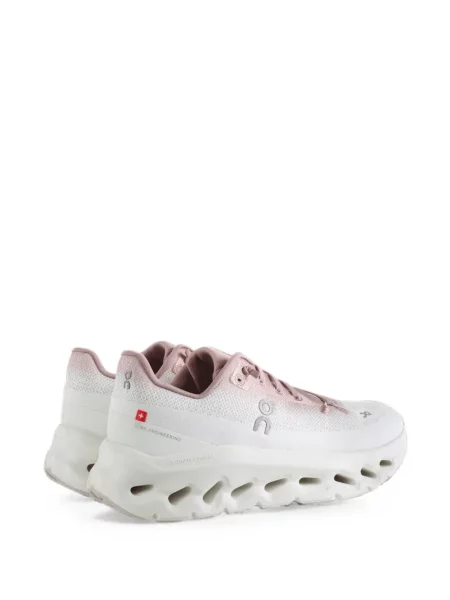Sneakerși On alb