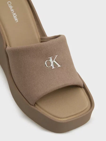 Мюлі Calvin Klein на танкетці бежеві