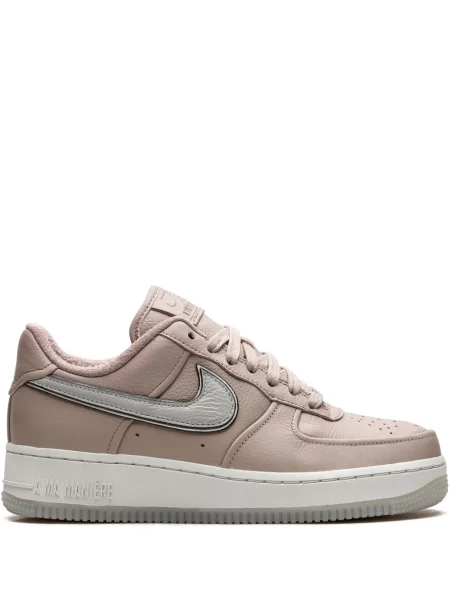 Gatvės stiliaus sportbačiai Nike Air Force 1 balta