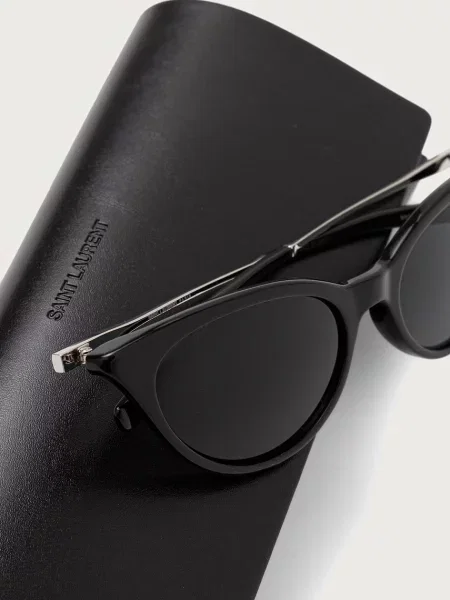 Солнцезащитные очки Saint Laurent