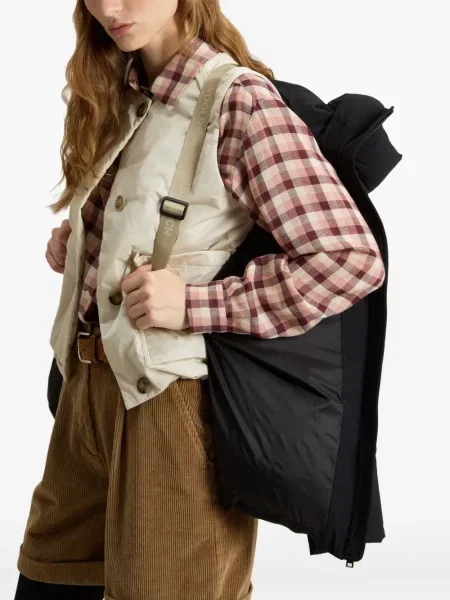 Geacă cu puf Woolrich cu glugă negru