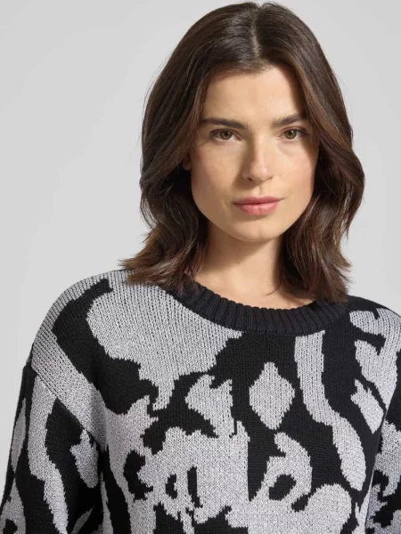 Sweter o kroju regular fit z efektem dzianiny model ‘Beca’ Vila czarny
