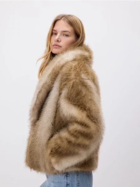 Reserved Sztuczne futro bursztynowy
