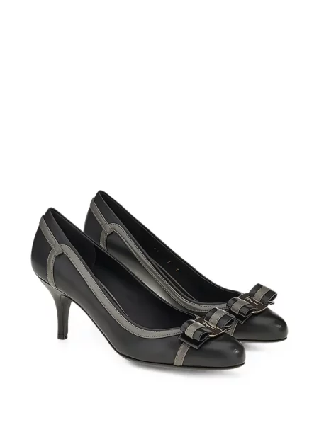 Pantofi cu toc Ferragamo cu funde negru