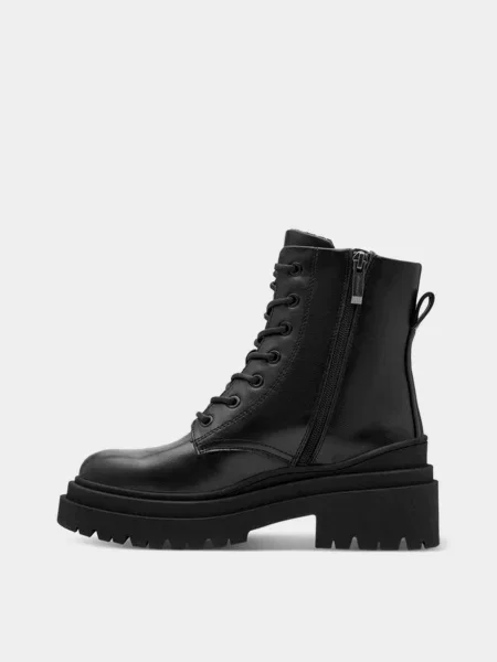 Ботинки Tamaris черные