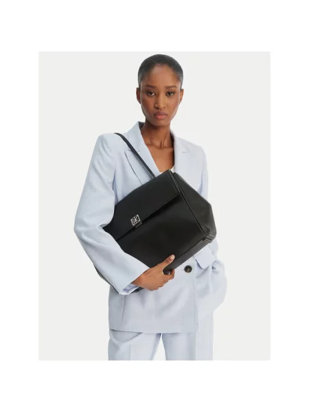 Calvin Klein Torebka Emblem Hw Pebble Satchel czarny