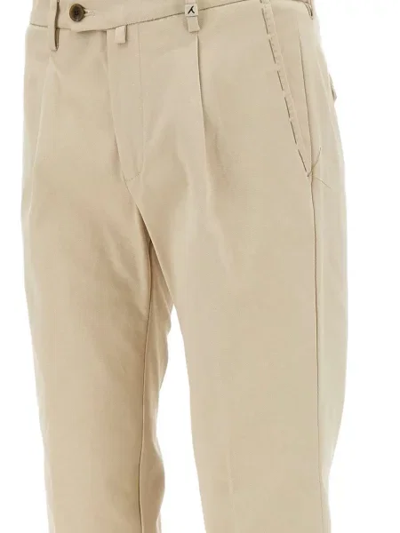 Pantaloni chino Myths plisate
