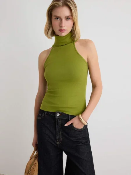 Trendyol Top kiwi verde