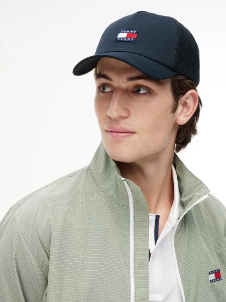 Tommy Jeans Čiapka Heritage Signature Colour-blocked Trucker námornícka modrá