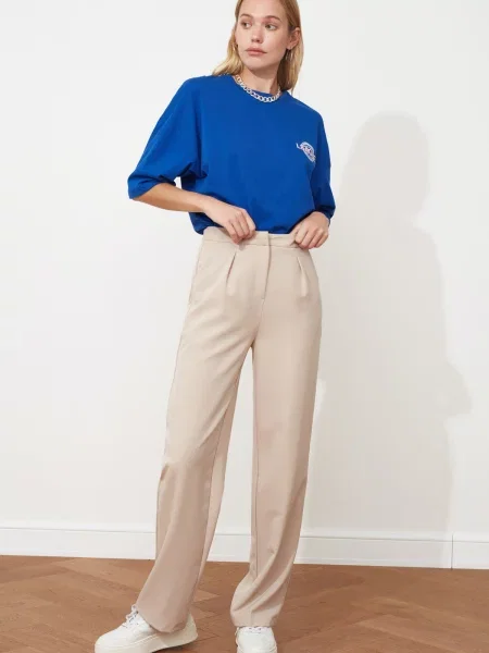 Pantaloni Trendyol fără toc