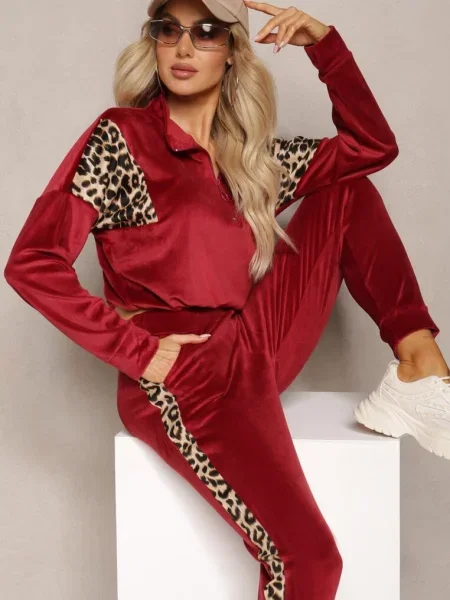 Komplet Dresowy z Weluru z Krótką Bluzą i Spodniami Joggerami z Panterkowym Wzorem Limitta bordowy