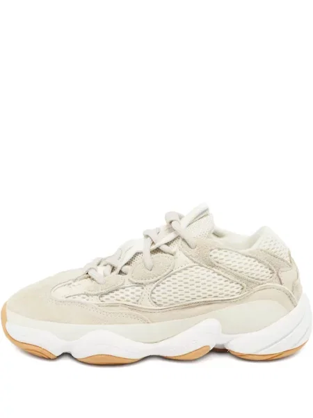 Sneakerși Adidas Yeezy din piele de căprioară