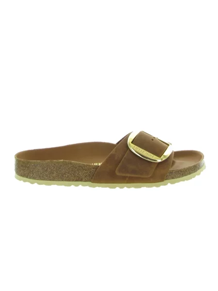 Klapki Birkenstock skórzane na sprzączkę na płaskim obcasie brązowe