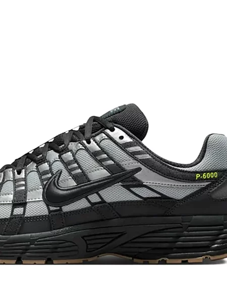 Csipkés felső Nike autogrammal fekete