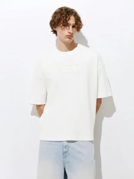 Pull&Bear Tričko sivobéžová / čierna biela