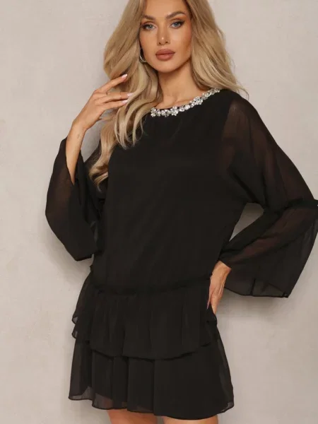 Sukienka Rozkloszowana Mini z Falbanką i Cyrkoniami przy Szyi Felicerna czarna
