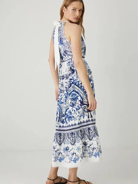 Medicine sukienka maxi rozkloszowana biały