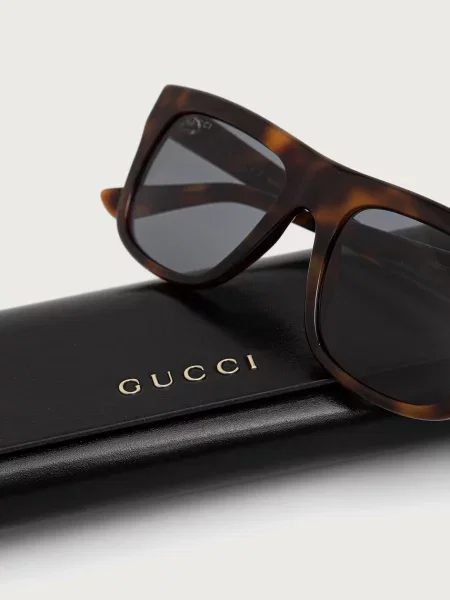 Солнцезащитные очки Gucci