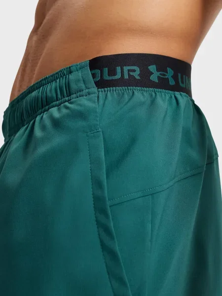 Шорты Under Armour зеленые