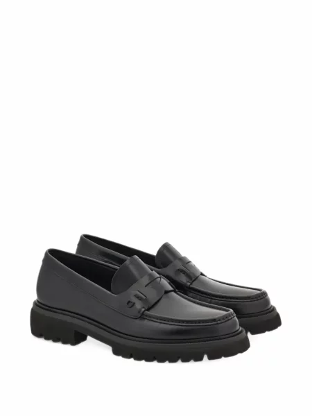Loafersy Ferragamo čierna