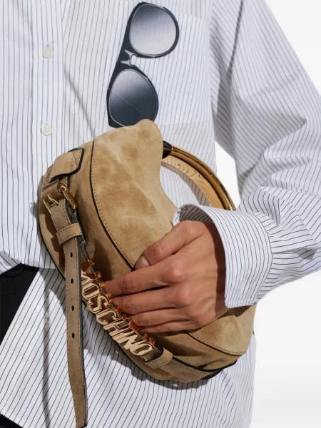Szarvasbőr shopper táska Moschino autogrammal