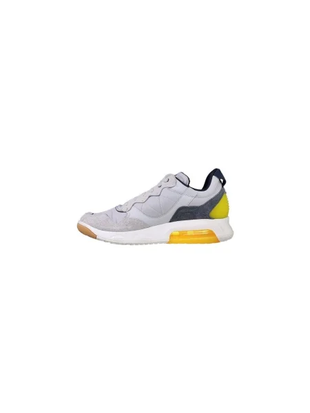 Pantofi Nike gri