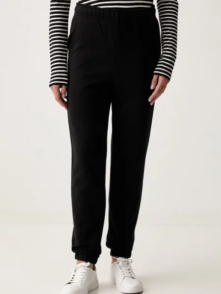 Lacoste pantaloni de trening pentru femei din negru