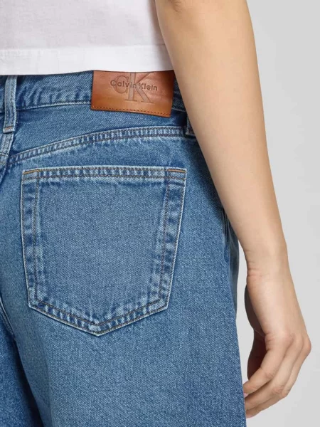Szorty jeansowe z wysokim stanem z detalem z logo Calvin Klein Jeans niebieskie