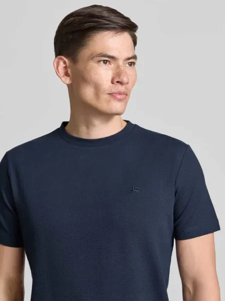 T-shirt z fakturowanym wzorem i wyhaftowanym logo Lerros granatowa