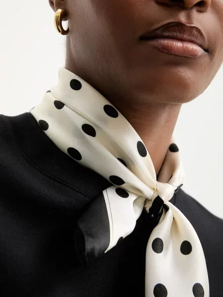 Svilena ruta Answear.LAB bela