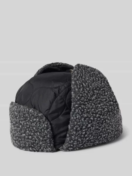 Czapka uszanka z pikowaniem model ‘SANDBAY Barbour czarna