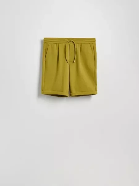 Reserved Pantaloni scurți regular verde-pal verde