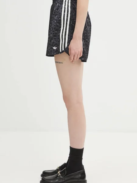 Adidas Originals pantaloni scurți Stn Shorts negru