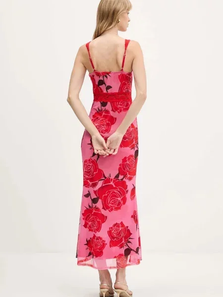 Сукня Never Fully Dressed maxi розкльошена рожевий