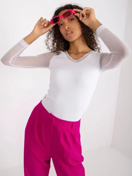 Bluza Fashionhunters bela