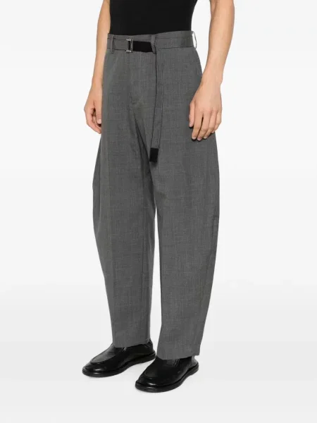 Cu centură pantaloni Sacai gri