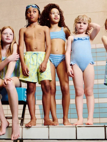 Góra od bikini z fakturą w paski Dzieci lata MANGO KIDS niebieski