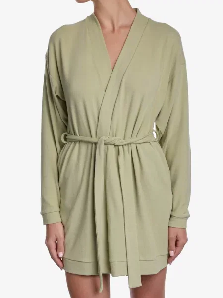 Женский короткий халат зелений