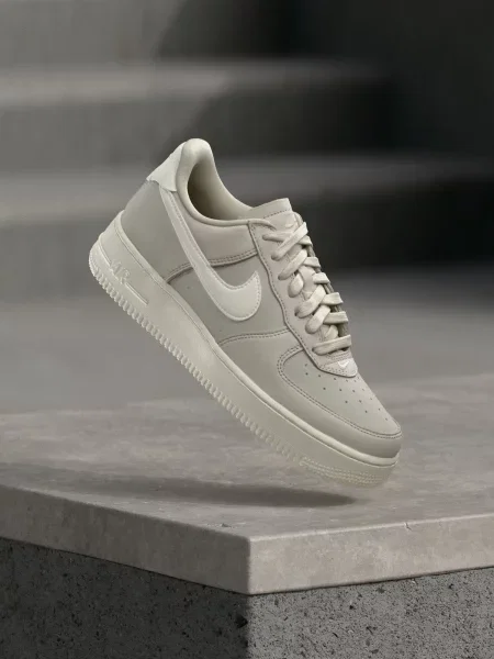 Nike Sportswear Nízke tenisky Air Force 1 Retro Premium svetlobéžová / tmavobéžová