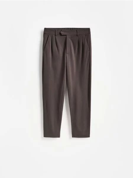 Reserved Pantaloni chino slim verde