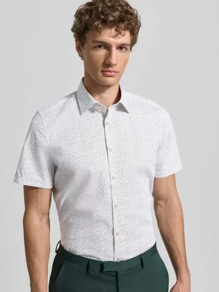 Koszula o kroju slim fit biznes z kołnierzykiem typu kent Olymp Level 5 biała
