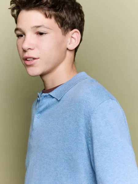 Sweter z dzianiny z kołnierzykiem polo Dzieci lata MANGO KIDS niebieski