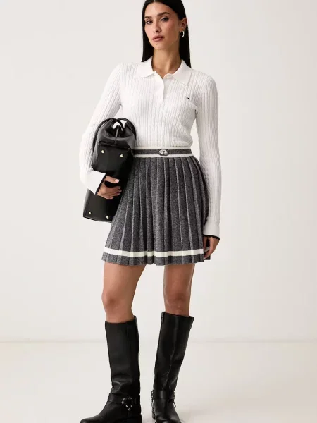 Tommy Jeans pulover bela