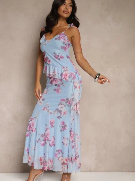 Komplet w Kwiatowy Wzór Spódnica i Top Zdobiony Falbanami i Wiązaniem Saraveira niebieski